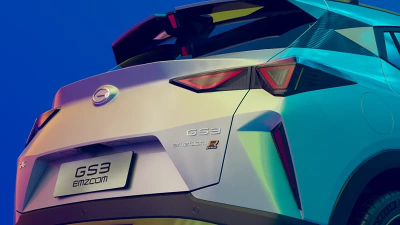 GAC Emzoom · Colour and character