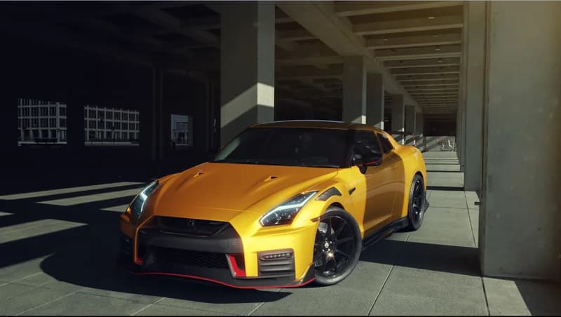 Nissan GT-R · Light and shadow