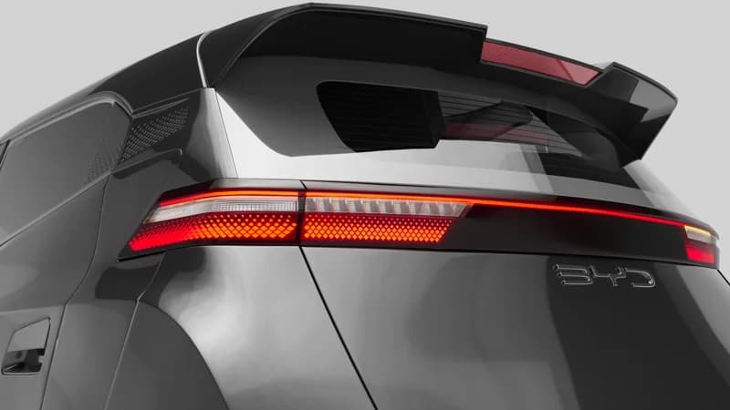 Sealion 05 · Rear lighting detail